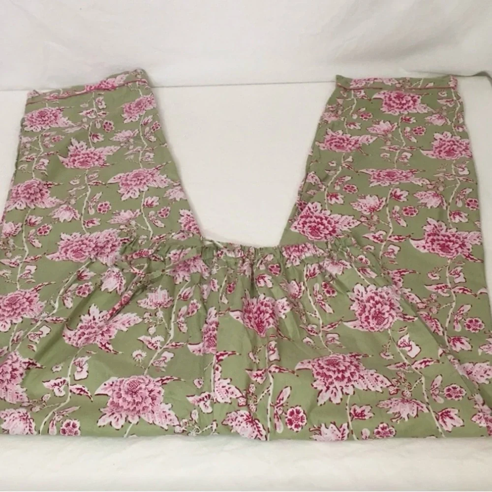 Like New Floral Green and Pink Pajama Set Malabar Bay - Picture 4 of 5